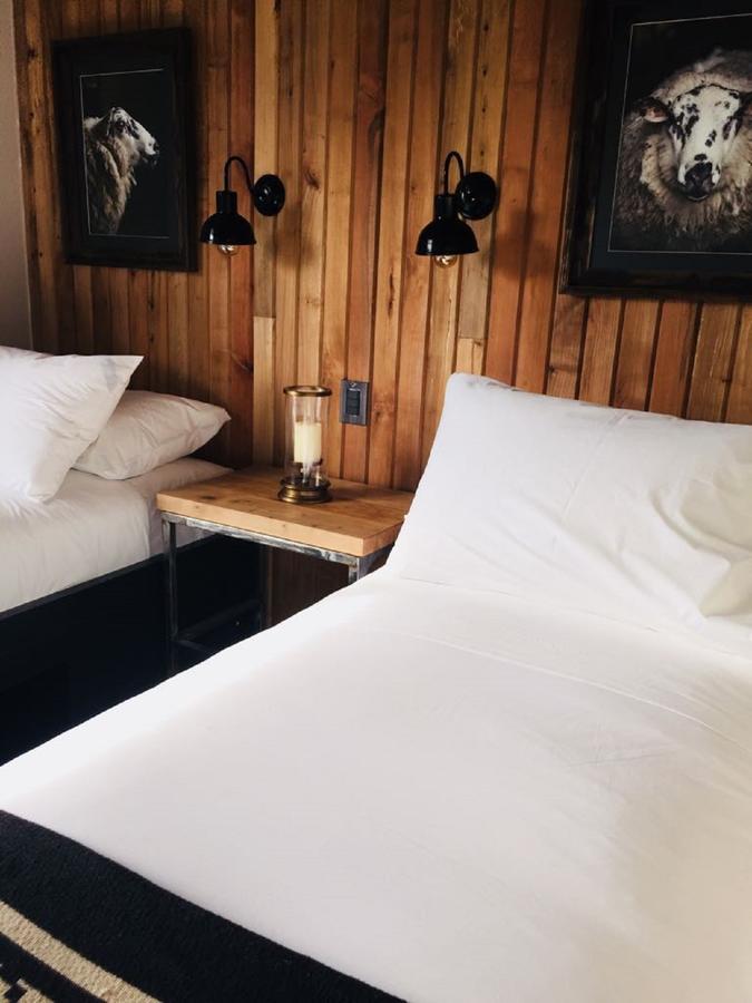 Hostal Boutique Factoria Patagonia Puerto Natales Ngoại thất bức ảnh