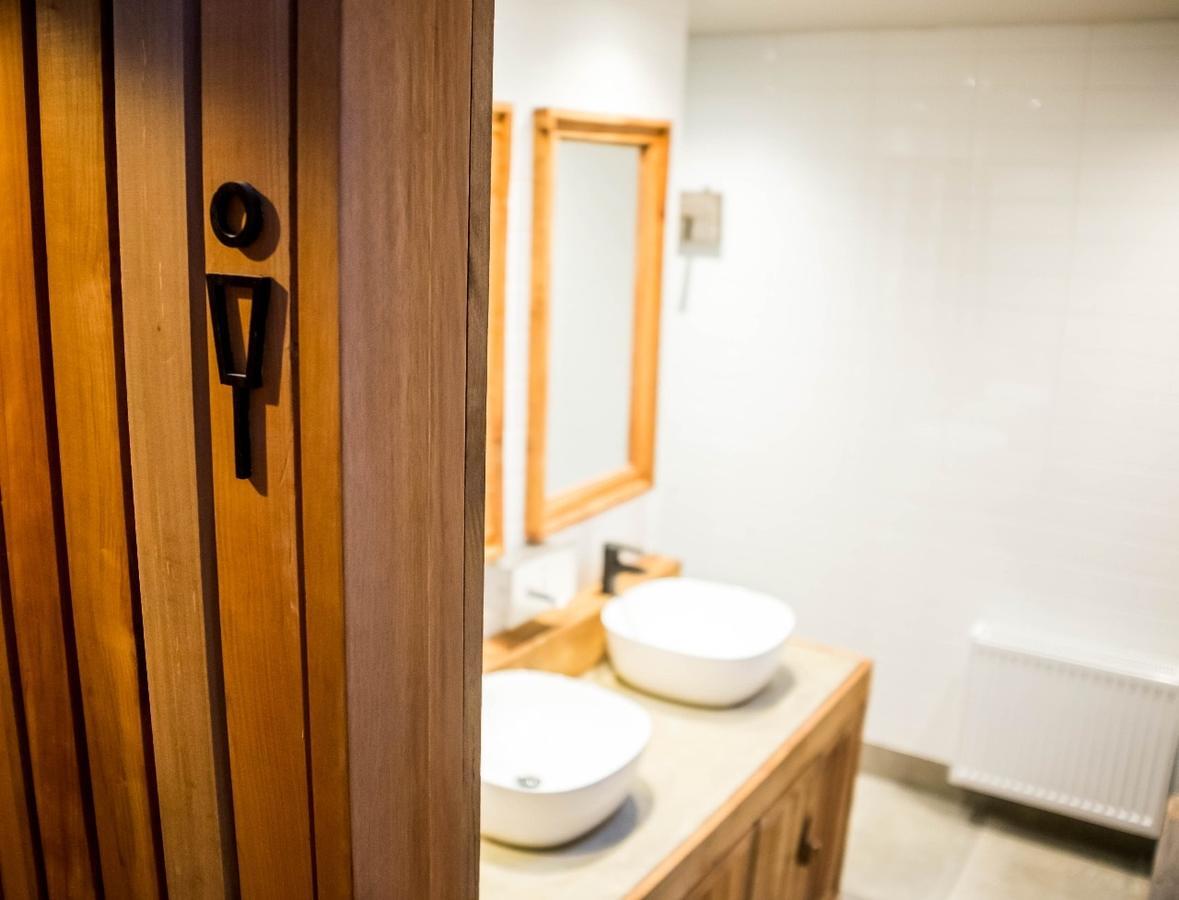 Hostal Boutique Factoria Patagonia Puerto Natales Ngoại thất bức ảnh
