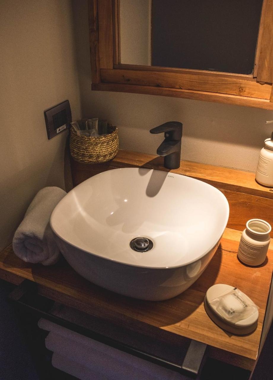 Hostal Boutique Factoria Patagonia Puerto Natales Ngoại thất bức ảnh