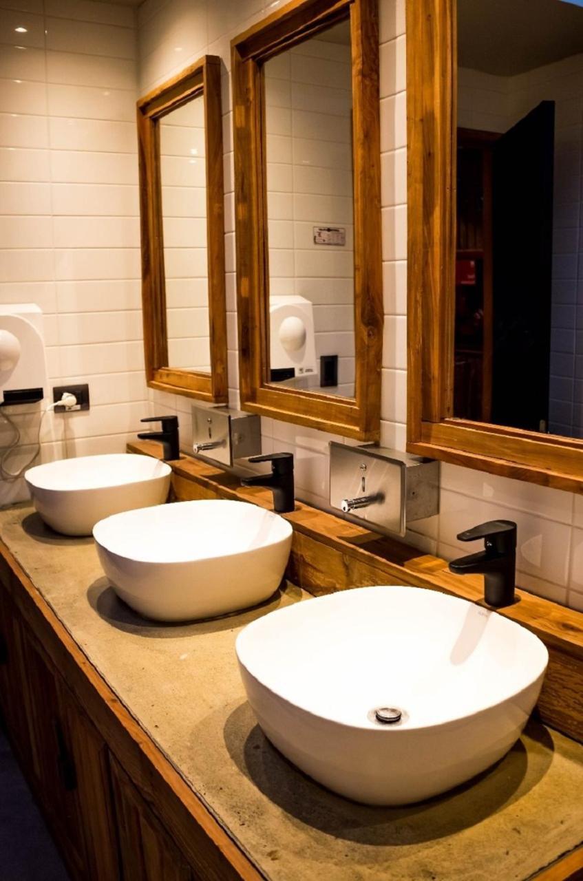 Hostal Boutique Factoria Patagonia Puerto Natales Ngoại thất bức ảnh