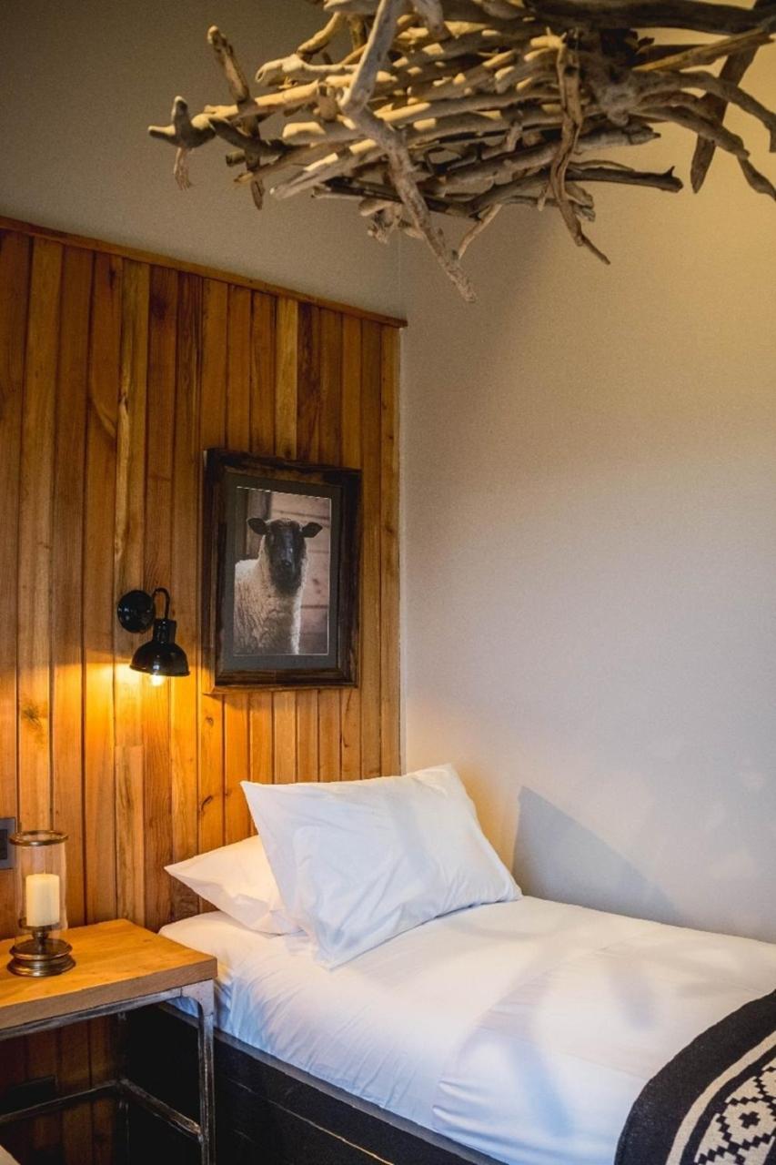 Hostal Boutique Factoria Patagonia Puerto Natales Ngoại thất bức ảnh