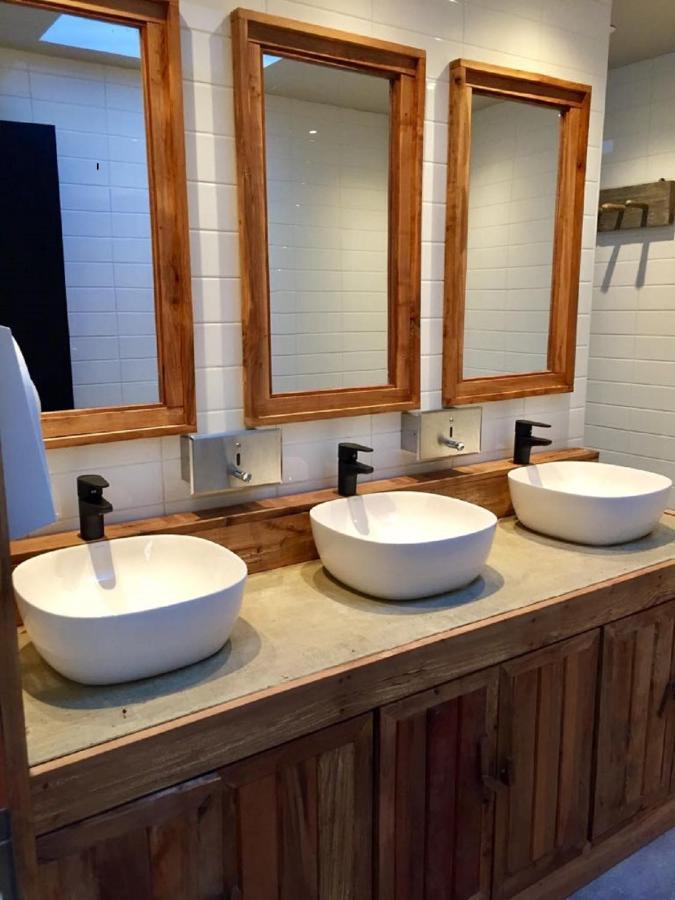 Hostal Boutique Factoria Patagonia Puerto Natales Ngoại thất bức ảnh